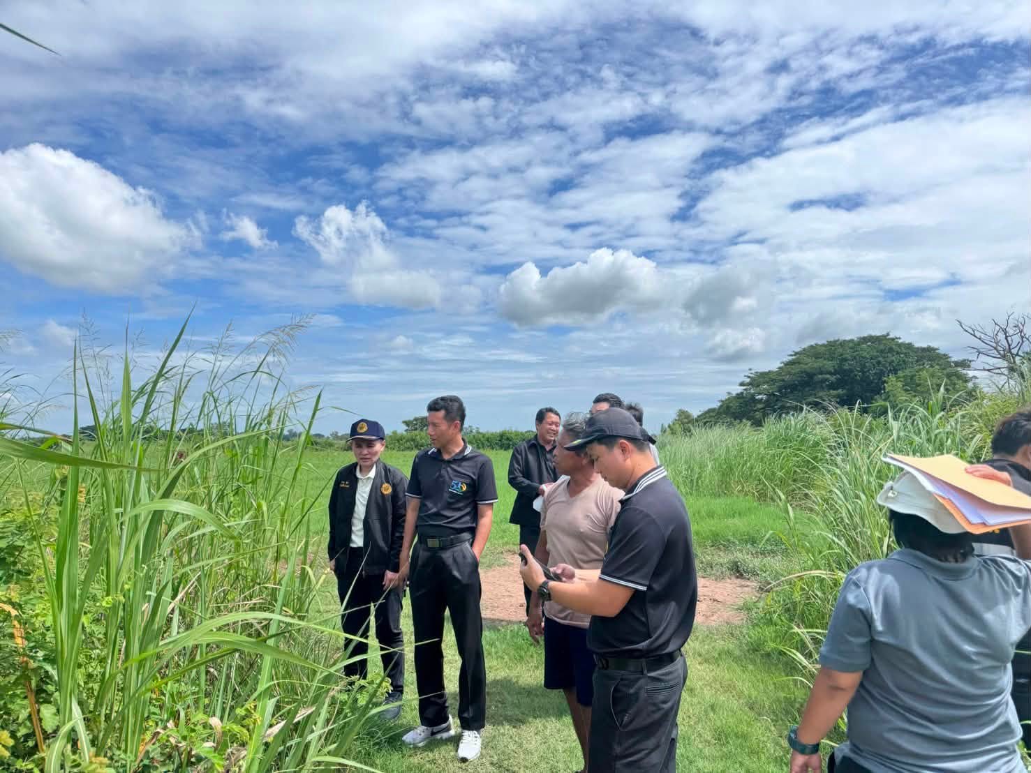 title - ลงพื้นที่สำรวจความเสียหายจากน้ำท่วมขังในแปลงเกษตรกรรม อำเภอไชโย จังหวัดอ่างทอง